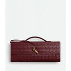 Bottega Veneta Cassette Bag – Italian Minimalism & Modern Luxury Glammy